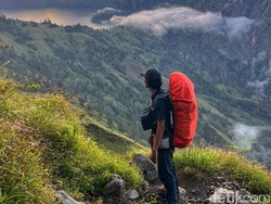 Pendaki Pemula Gunung Rinjani Akan Diwajibkan Pakai Jasa Pemandu