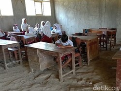 SDN di Pandeglang Beralas Tanah karena Renovasi Mangkrak, Jaksa Selidiki