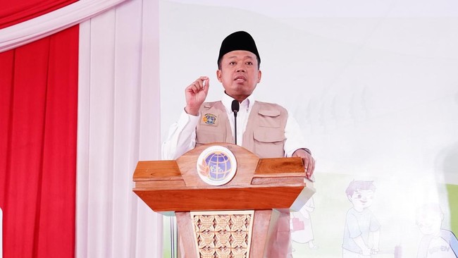 Menteri ATR/BPN Nusron Wahid mengatakan warga wajib memasang patok di tanah masing-masing agar tidak dicaplok orang lain.