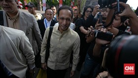 Beda Pemeriksaan Kasus Nadiem Makarim di KPK dan Kejagung