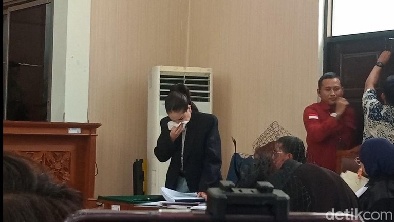 Nikita Mirzani di PN Jakarta Selatan.