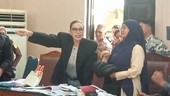 Nikita Mirzani Dituntut 11 Tahun Penjara & Denda Rp2 M Kasus Pemerasan