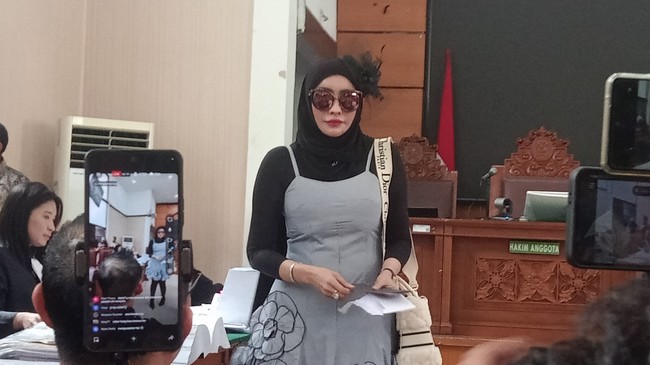 Proses mediasi antara dokter Richard Lee dan Samira Farahnaz gagal. Polisi akan panggil Samira sebagai tersangka pencemaran nama baik. Penyidikan berlanjut.