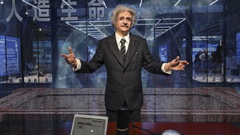 FOTO: Toko Robot Humanoid Pertama Buka di Beijing