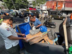 Satpol PP Razia PPKS di Menteng, Jukir-Manusia Gerobak Diciduk