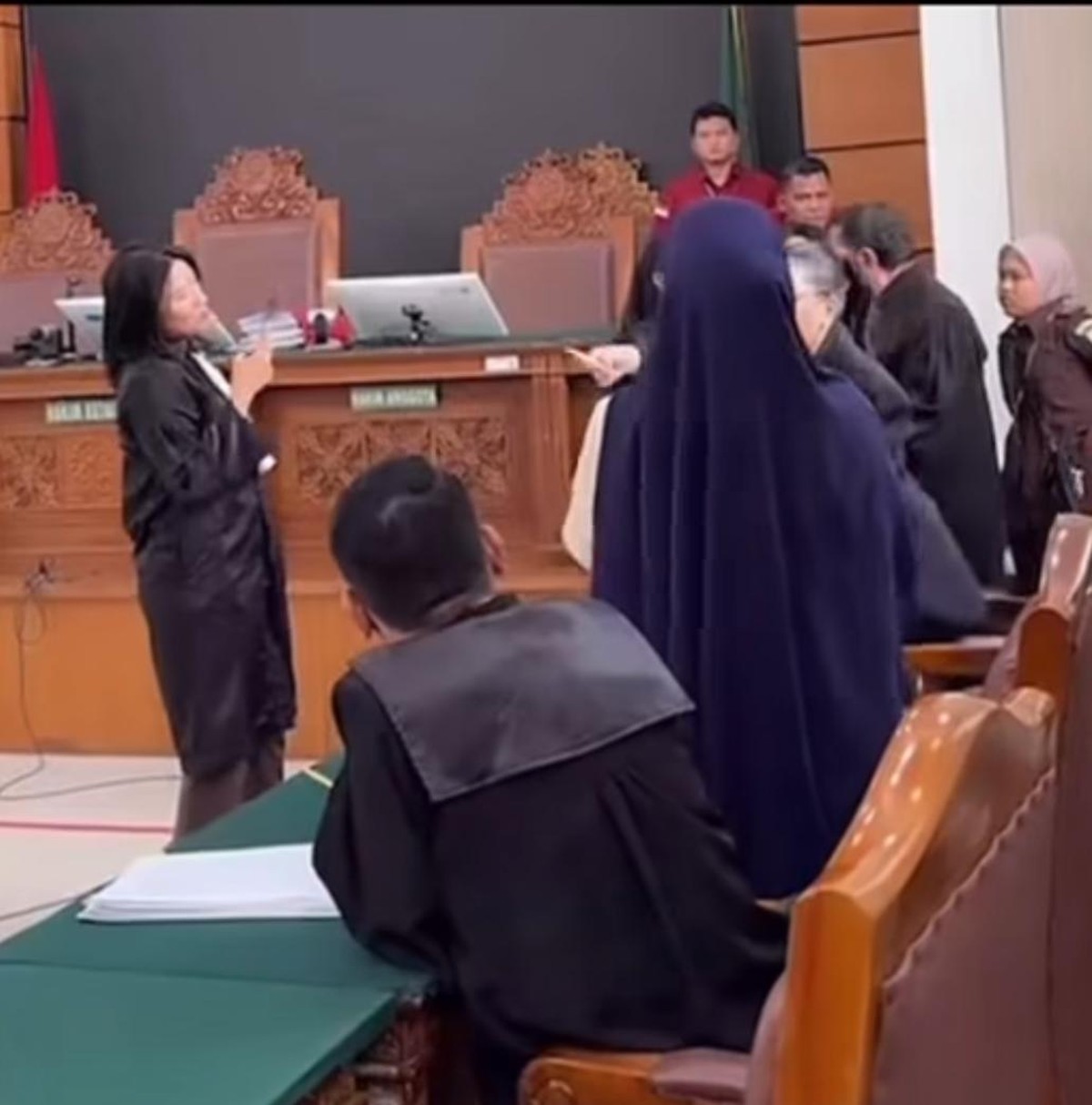 Sidang Nikita Mirzani