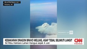 VIDEO: Kebakaran Dragon Bravo Meluas, Asap Tebal Selimuti