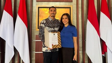 img-title Vincent Verhaag Suami Jessica Iskandar Resmi Jadi WNI