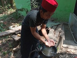 Air Sumur Berubah Keruh, Nestapa Warga Argasunya di Balik Gunungan Sampah
