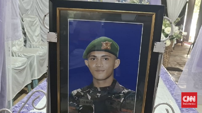 Polisi Militer TNI menangkap 4 prajurit yang diduga menganiaya Prada Lucky Namo hingga meninggal. Kasus ini mendapat perhatian Pangdam IX Udayana.