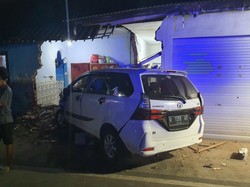 Pelajar 15 Tahun Bawa Avanza Tewaskan Pemotor di Pasuruan