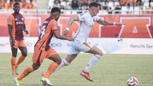 Pelatih Bhayangkara FC, Paul Munster, menyesalkan kekalahan 0-1 dari Borneo FC. Ia soroti penyelesaian akhir tim dan fokus pada pertandingan selanjutnya.