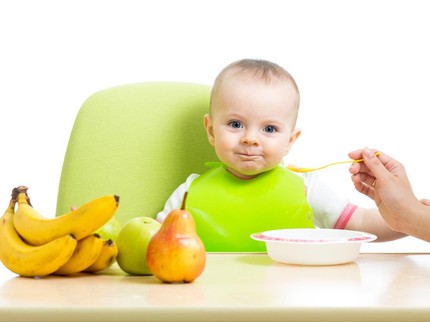 7 Buah untuk Diberikan pada Bayi MPASI 6 Bulan ke Atas agar Tidak Sembelit