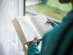 10 Contoh Resensi Novel yang Menarik-Membuat Penasaran Lengkap Cara Membuatnya