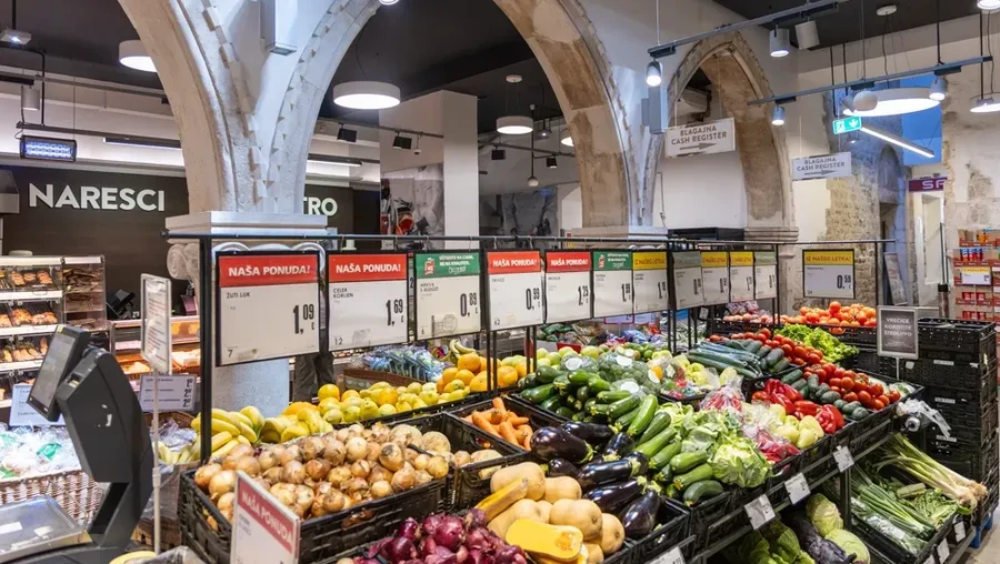 Cantiknya Supermarket di Dalam Istana Kroasia yang Dilindungi UNESCO
