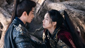 Sinopsis Legend of the Female General Dibintangi Zhou Ye dan Cheng Lei