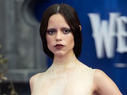 Wajah Jenna Ortega Bikin Kaget di Premier Wednesday 2, Netizen Curiga Oplas