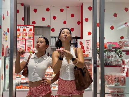 Terpopuler: Potret Jennifer Bachdim Ajak Keempat Anak ke Jepang