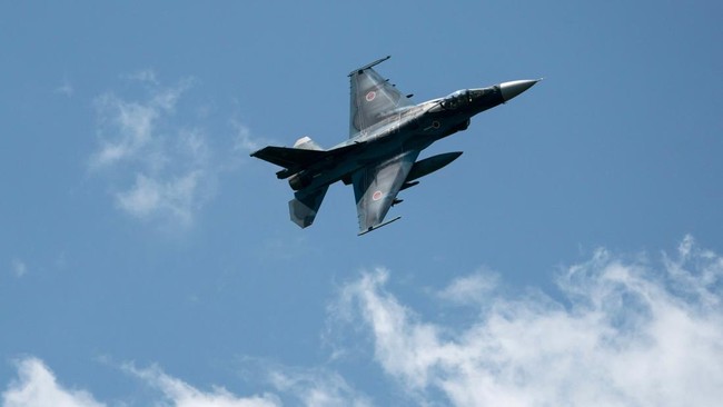 Jet Tempur Jepang Mitsubishi F-2 Jatuh ke Laut Sebuah pesawat tempur milik Angkatan Udara Jepang (ASDF) jatuh ke laut lepas di Prefektur Ibaraki, Kamis (7/8).