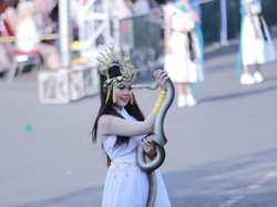 Jember Fashion Carnaval 2025 Dibuka dengan Penampilan Parade Satwa