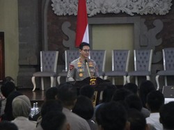Personel Polda Bali Dilatih Bahasa Inggris