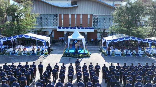 Kementerian Hukum dan HAM kukuhkan Satgas Patroli Keimigrasian di Bali untuk menjaga keamanan dan stabilitas sebagai destinasi wisata utama.