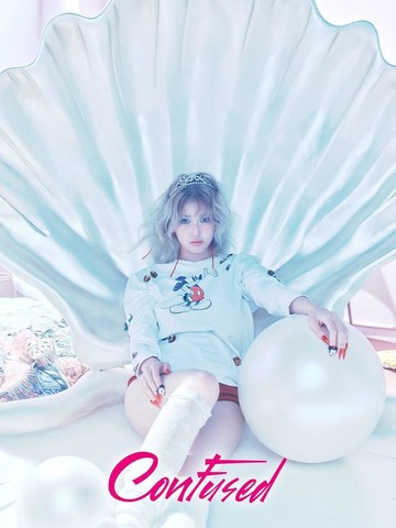 Deretan Potret Menawan Jeon So Mi yang Comeback dengan Album 'Chaotif and Confused'