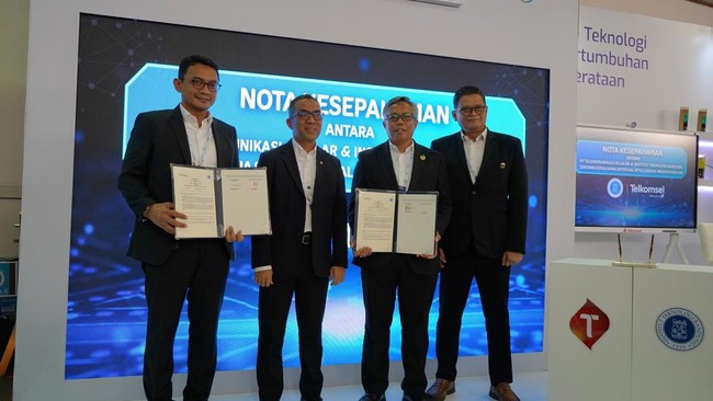 AI Innovation Hub dirancang sebagai wadah strategis pendorong inovasi AI yang aplikatif, efektif, dan berdampak bagi pembangunan dan kemandirian digital bangsa.