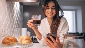 Tidak Aman Buat Perut, Jangan Ngopi Sambil Makan 6 Makanan Ini