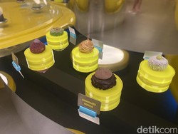 Video: Baru di Blok M! Donat Crispy Rasa Matcha hingga Opor Ayam