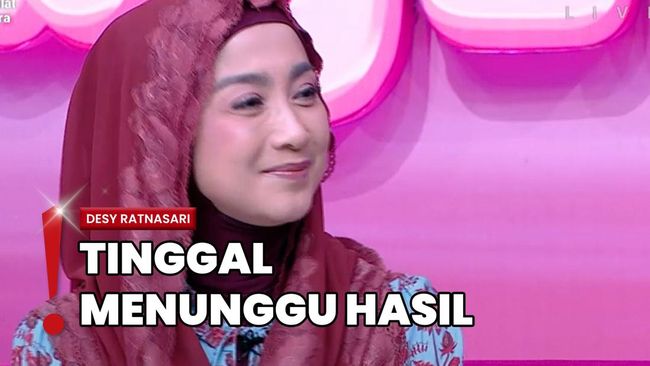Berhasil Kuliah S3, Desy Ratnasari Teringat Janji ke Mendiang Ayah