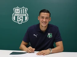 Jay Idzes Resmi Berseragam Sassuolo