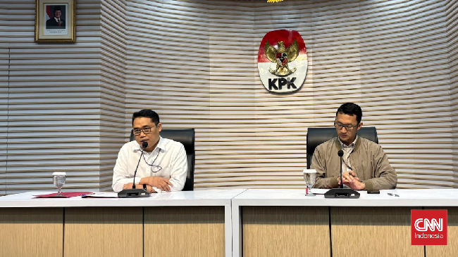 KPK mengungkap ada biro perjalanan haji atau travel haji swasta yang belum memiliki izin sebagai PIHK tetapi menerima kuota untuk memberangkatkan jemaah.