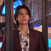 8 Potret Menawan Raul 'Snow Man', Pemeran Serial Learning to Love di Netflix
