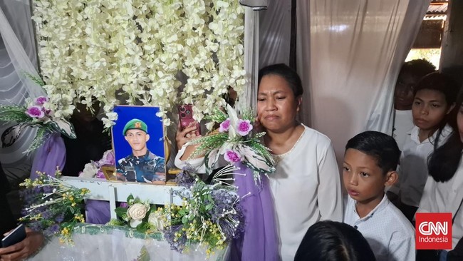 Sampai Kapanpun Akan Tuntut Keadilan Keluarga akan terus menuntut keadilan atas meninggalnya Prada Lucky Chepril Saputra Namo yang diduga mengalami penyiksaan oleh para seniornya.