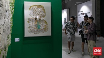 FOTO: Mengintip Karya Seniman Lokal di ArtMoments Jakarta 2025