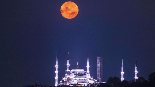 Ucapan Isra Miraj dalam berbagai bahasa ini bisa disampaikan kepada keluarga dan sahabat, maupun dibagikan melalui media sosial sebagai bentuk syiar.