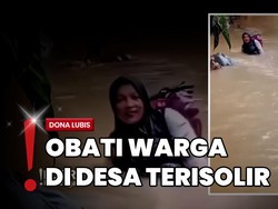 Sosok Dona Lubis, Bidan Viral usai Seberangi Sungai Deras di Sumbar