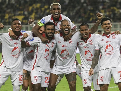 FOTO: Start Manis Persib dan Malut United di Super League