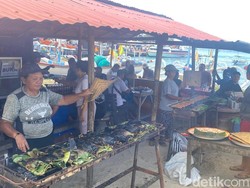 Sensasi Pepes dan Sate Ikan Laut Pak Mangku yang Bikin Nagih