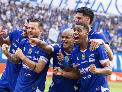 Hasil Babak 1: Gol Bunuh Diri, Persib Ungguli Manila 1-0