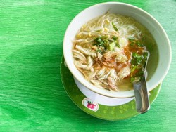 Resep Soto Ayam Semarang Berkuah Bening yang Gurih Hangat