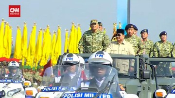 VIDEO: Prabowo Pimpin Gelar Pasukan di Bandung