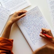 6 Tips Menulis Esai Beasiswa agar Lolos Seleksi