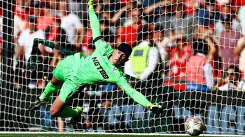 FOTO: Dean Henderson Pahlawan Crystal Palace Sikat Liverpool
