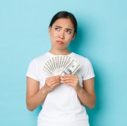 Selalu Ngerasa Kekurangan Uang Padahal Cukup, Yuk Kenalan dengan 'Money Dysmorphia'!