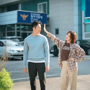 Tayang Perdana, Drama Comeback Jung Il Woo Raih Rating Tinggi 2 Digit