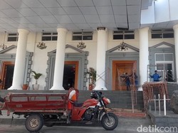 Plafon Gedung KPT Jebol Saat Hujan, Pemkab Brebes Pastikan Tak Ganggu Layanan