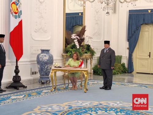 Prabowo Sambut Presiden Peru Dina Boluarte di Istana Merdeka