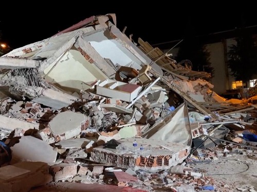 VIDEO: Sejumlah Bangunan di Turki Ambruk Diguncang Gempa M 6,1